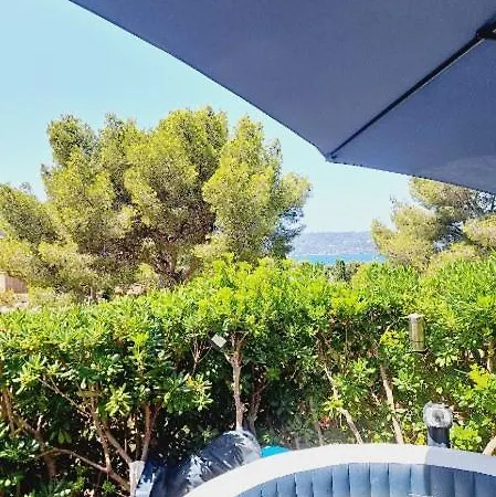 Location Saisonniere Les Pieds Dans L'eau
