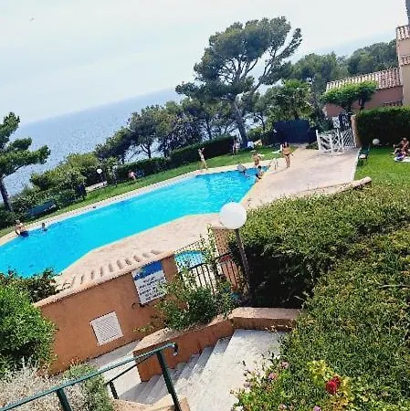 Location Saisonniere Les Pieds Dans L'eau * Saint-Mandrier-sur-Mer